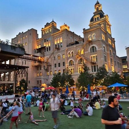 Private Hot Tub3Bd2Ba 2 Miles To Sa River Walk San Antonio Kültér fotó