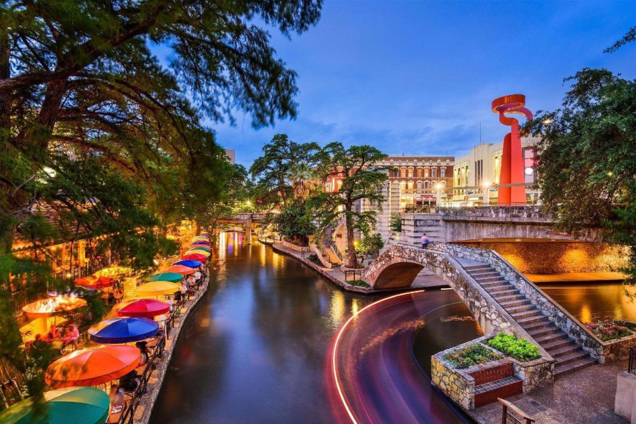 Private Hot Tub3Bd2Ba 2 Miles To Sa River Walk San Antonio Kültér fotó