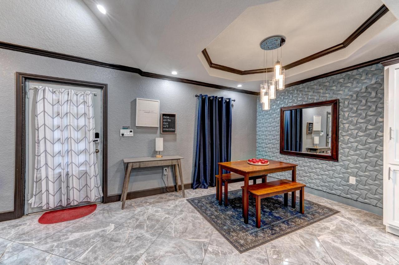 Private Hot Tub3Bd2Ba 2 Miles To Sa River Walk San Antonio Kültér fotó